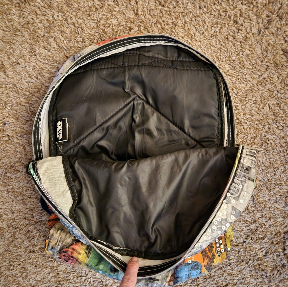 Star Wars Licensed Sequined Backpack - Picture 6 of 7